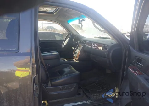 2010 Chevrolet Avalanche 1500 Ltz from USA, damaged, VIN 3GNVKGE07AG264564